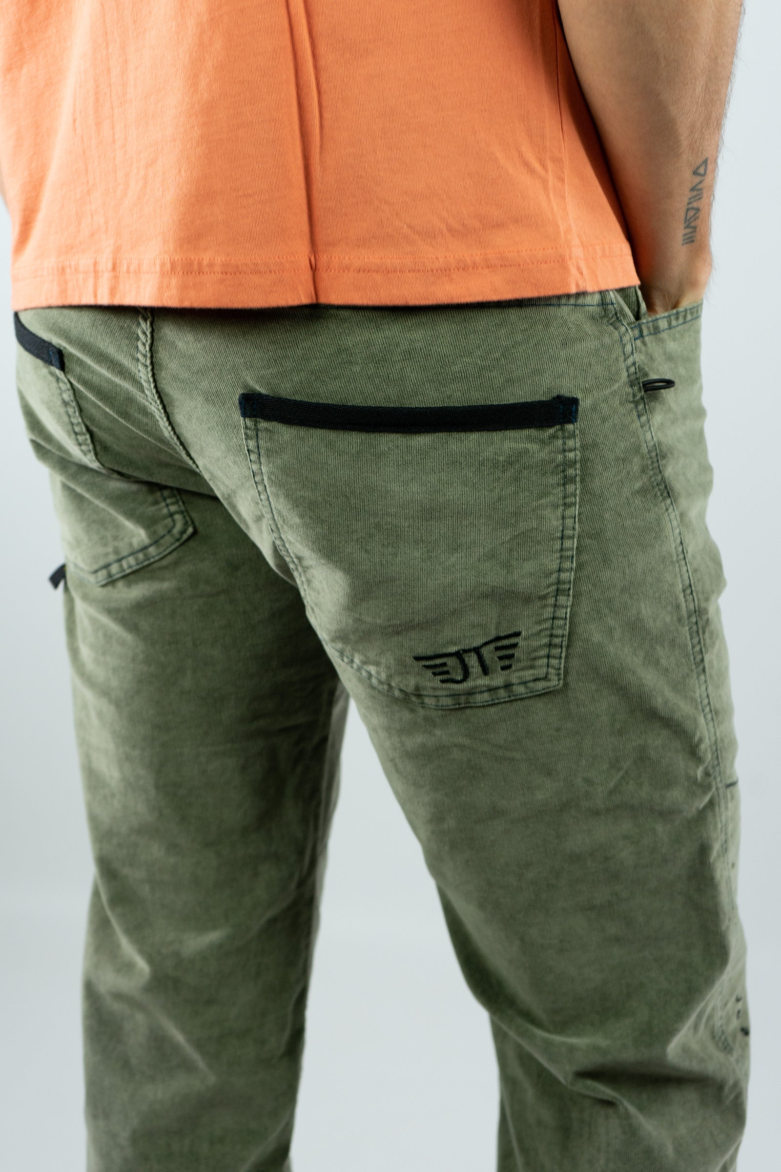Pantalón Escalada Turia Cord Yuca Hombre