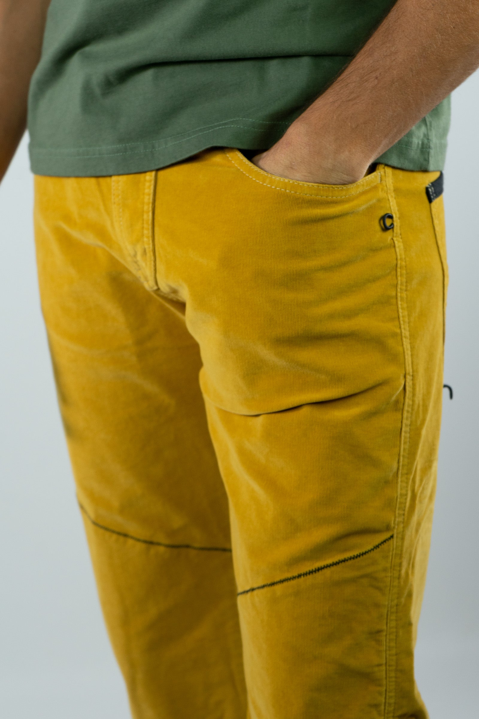 Pantalón Escalada Turia Cord Amber Hombre
